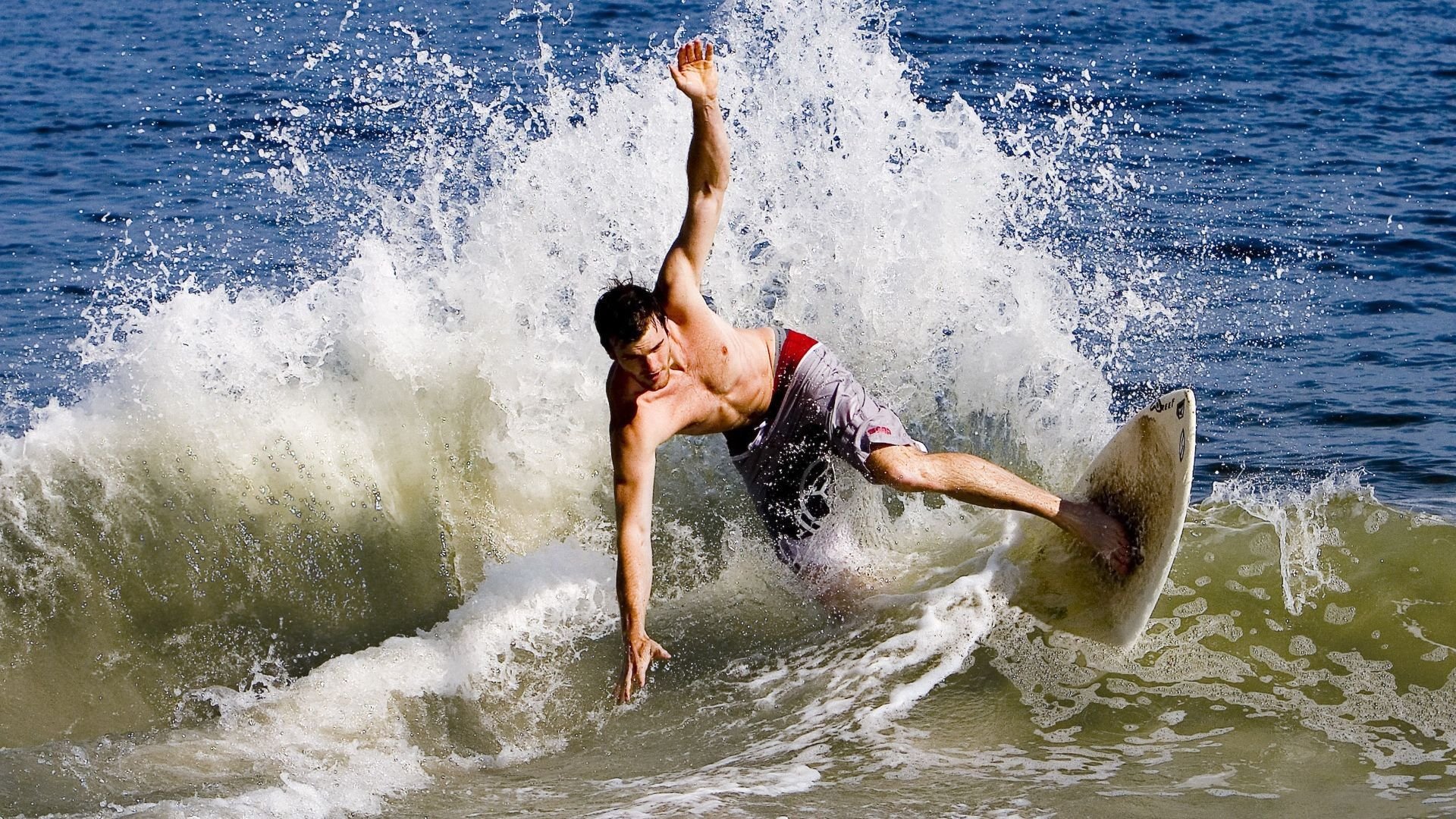 辽篮铁骑碾压福建，拉文式暴扣点燃赛场